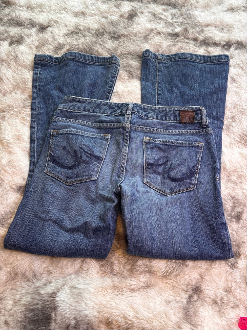 Vintage Y2K Express Women's Medium Blue Flared Jeans with Pocket Stitching